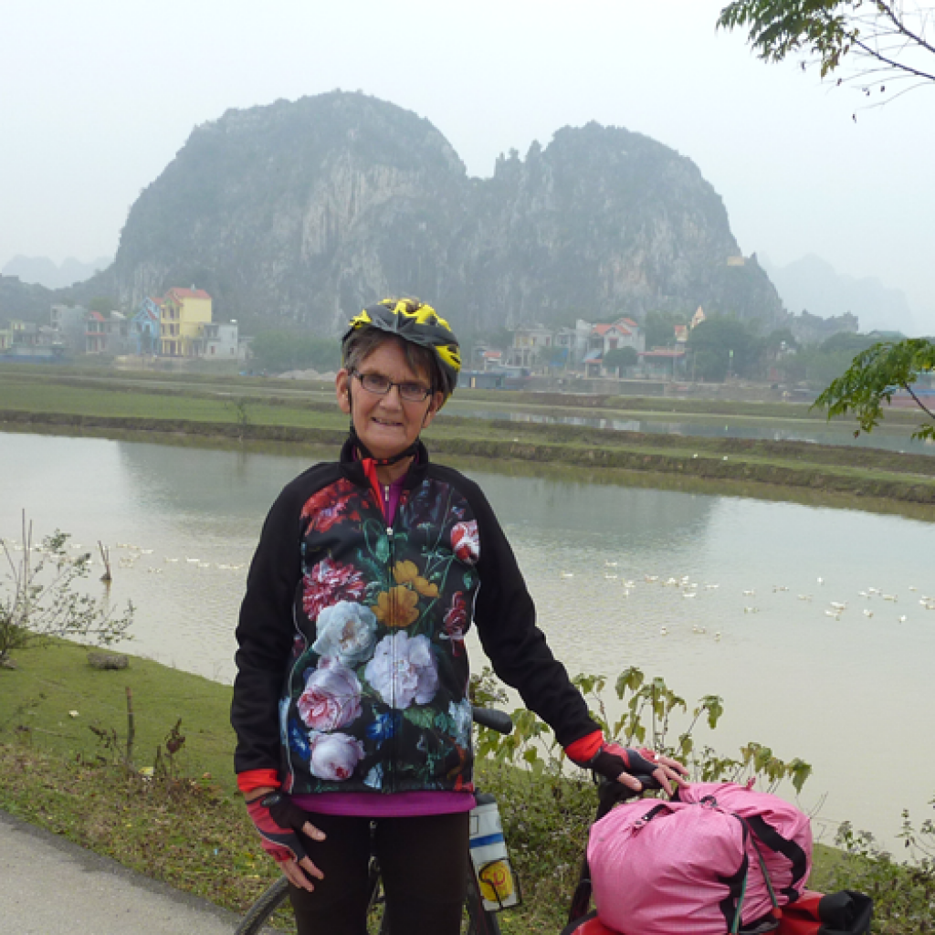 Janine_Vietnam_dames_fietskleding