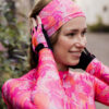 brede elastische roze sporthaarband voor dames met bloemenprint