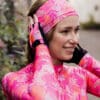 brede elastische roze sporthaarband voor dames met bloemenprint