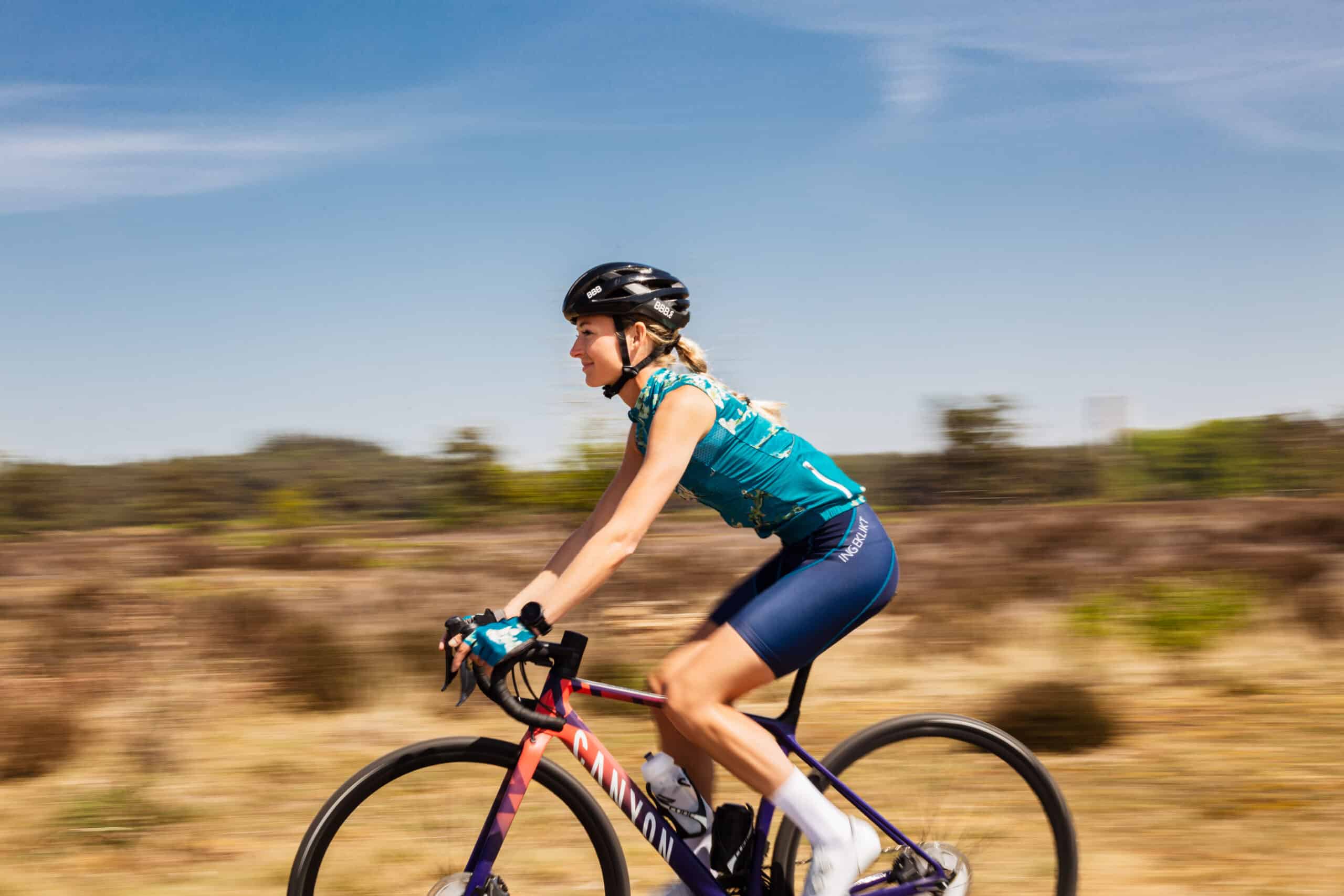 influencer japke janneke in Ingeklikt dames fietskleding