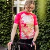 roze-met-geel-dames-fietsshirt-met-bloemenprint