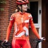 wielerkleding-set-rood-dames-ingeklikt